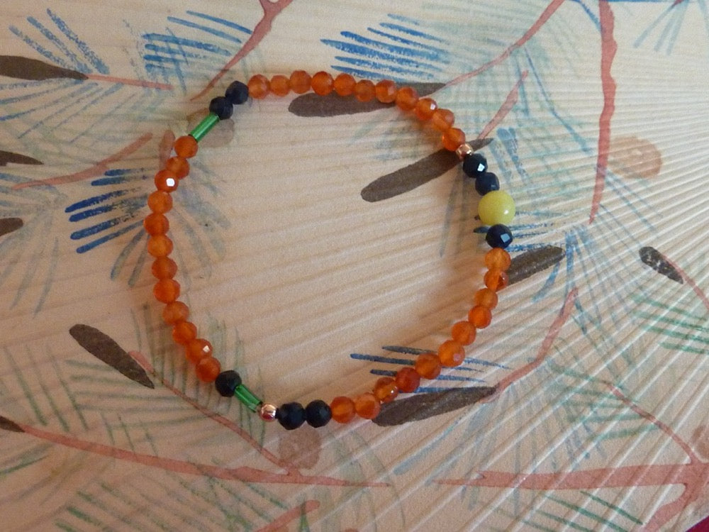 Priya | Bracelet de cornaline et calcédoine