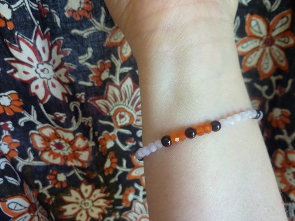 Gulabi | Bracelet de kunzite rose, cornaline et grenat