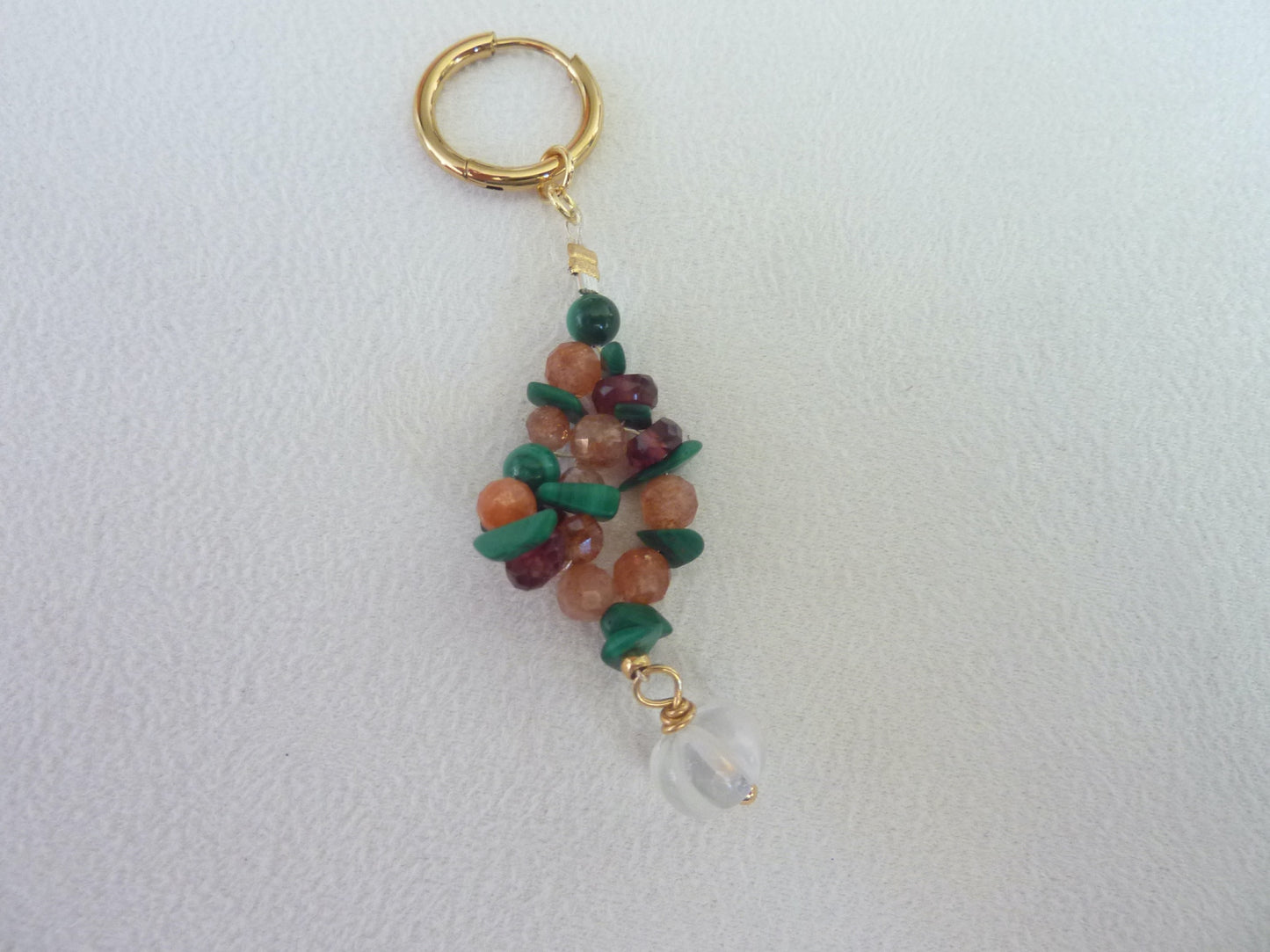 Jardin d'Eden | Boucles d'oreilles de pierres entrelacée malachite, pierre de soleil, grenat