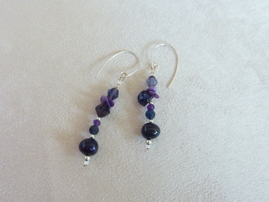 Aliénor | Boucles d’oreilles iolite charoïte
