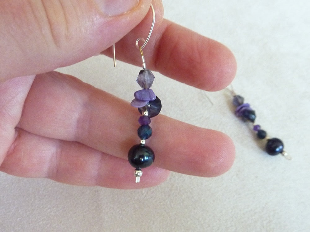 Aliénor | Boucles d’oreilles iolite charoïte