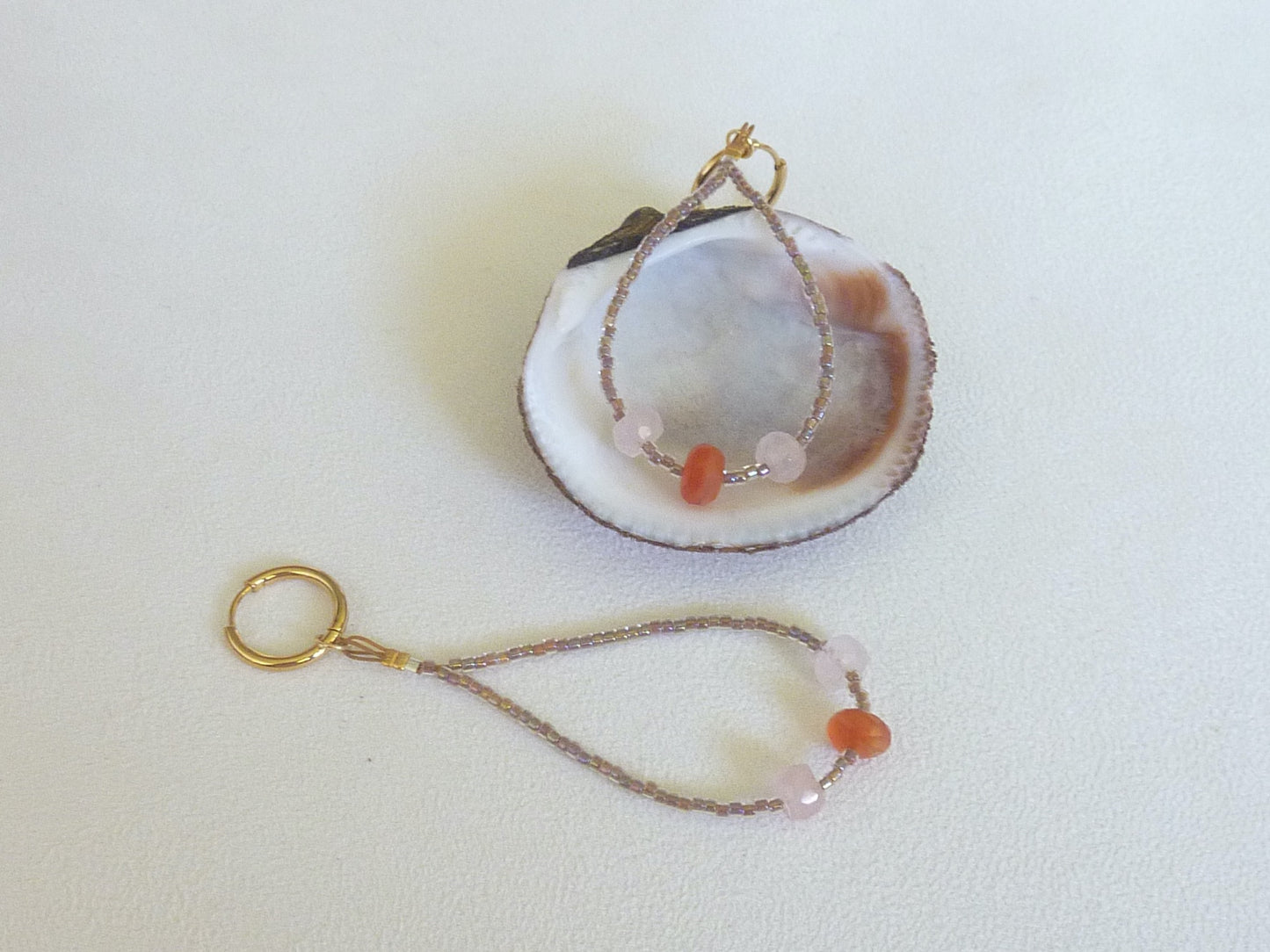 Esmée | Boucles d’oreilles miyuki, cornaline et quartz rose