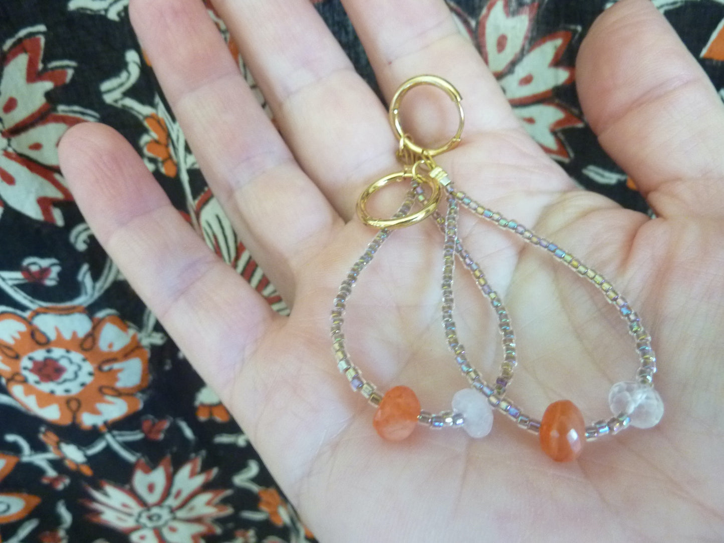 Esmée | Boucles d’oreilles miyuki, cornaline et quartz rose