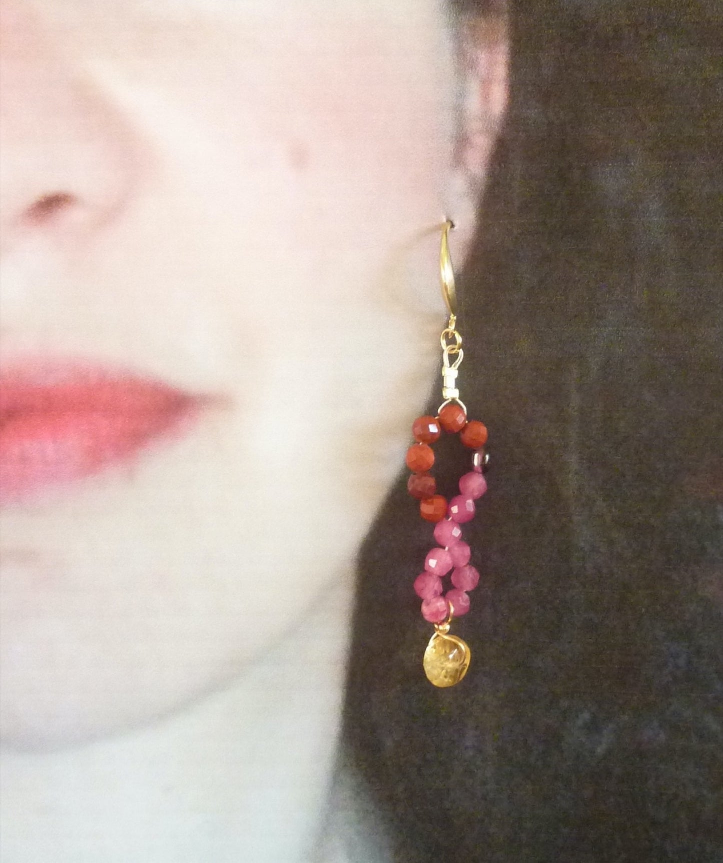 Lucile | Boucles d'oreilles de pierres entrelacées