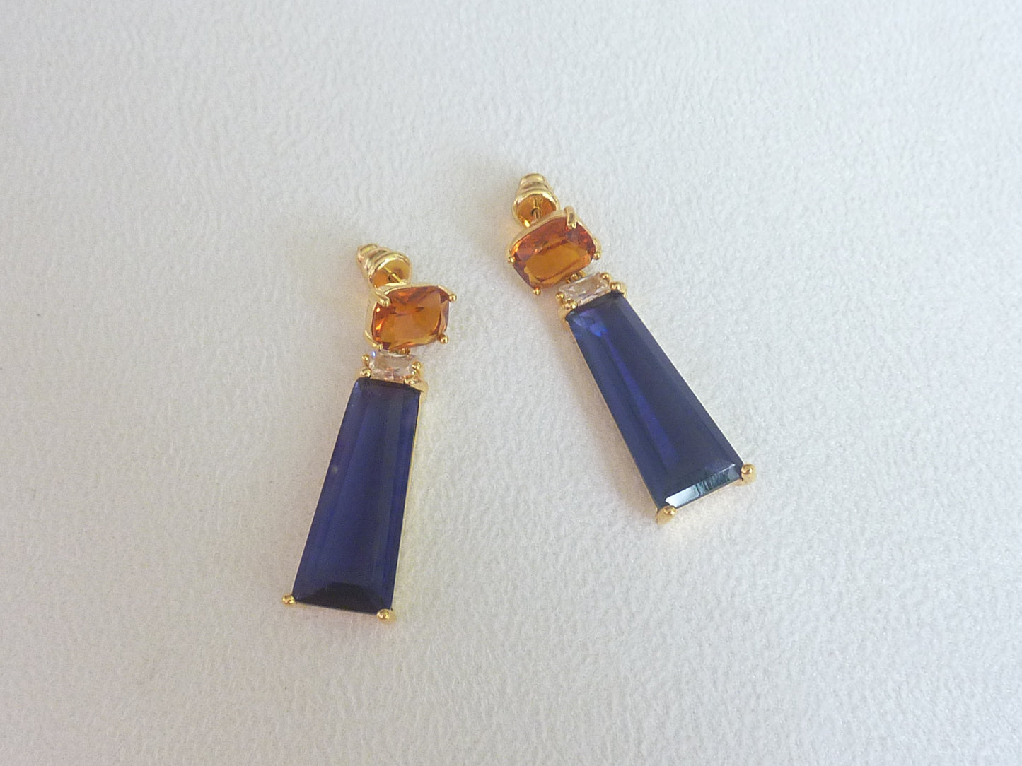 Breakfast at Tiffany's | Boucles d'oreilles de cristaux colorés, plaqué or