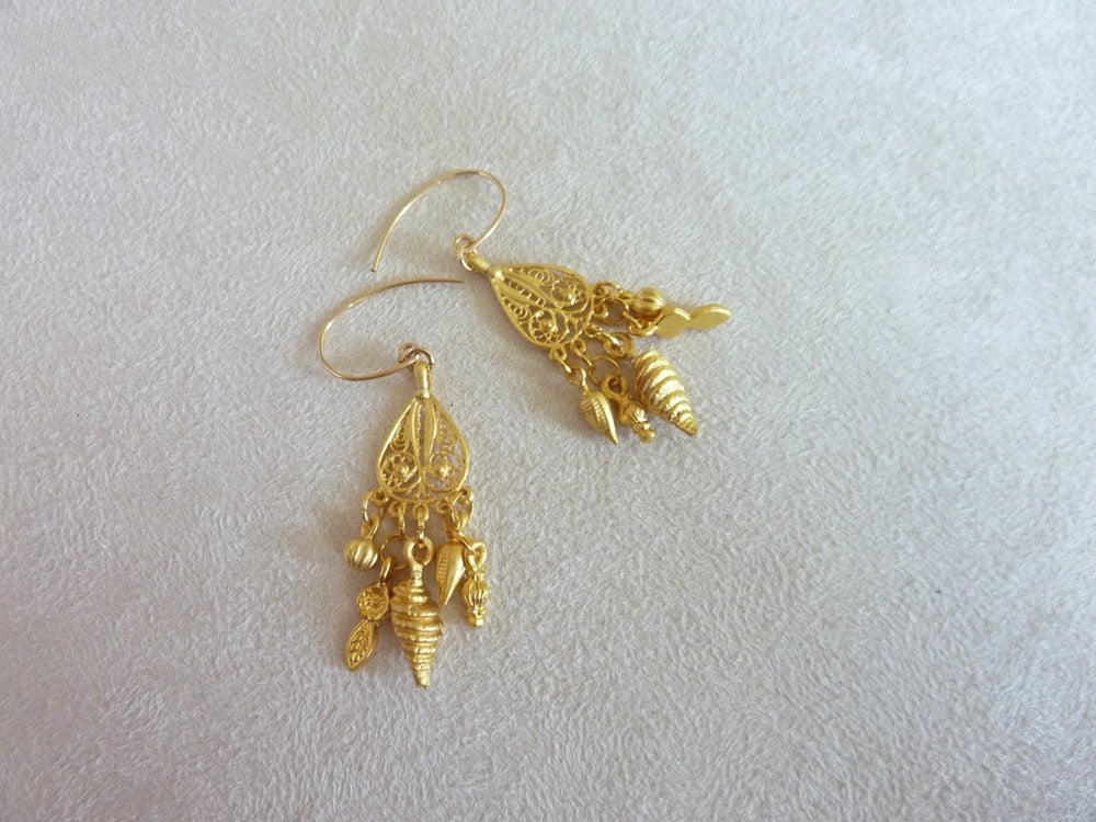 Sapna | | Boucles d’oreilles à breloques plaqué or