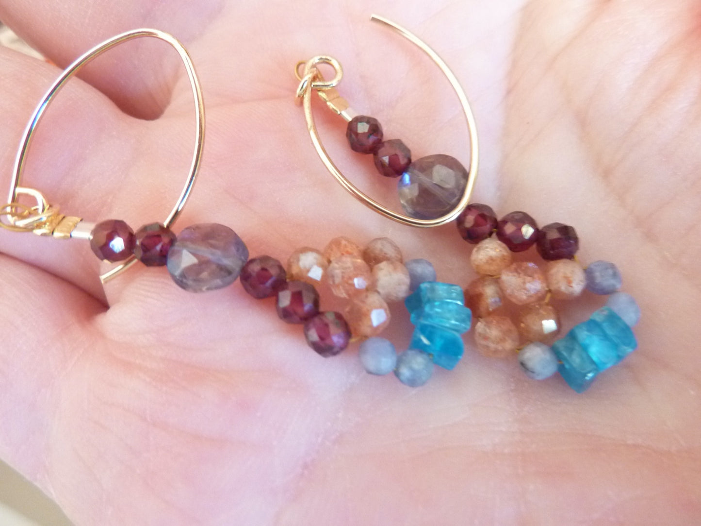 Lahore | Boucles d'oreilles de pierres entrelacées