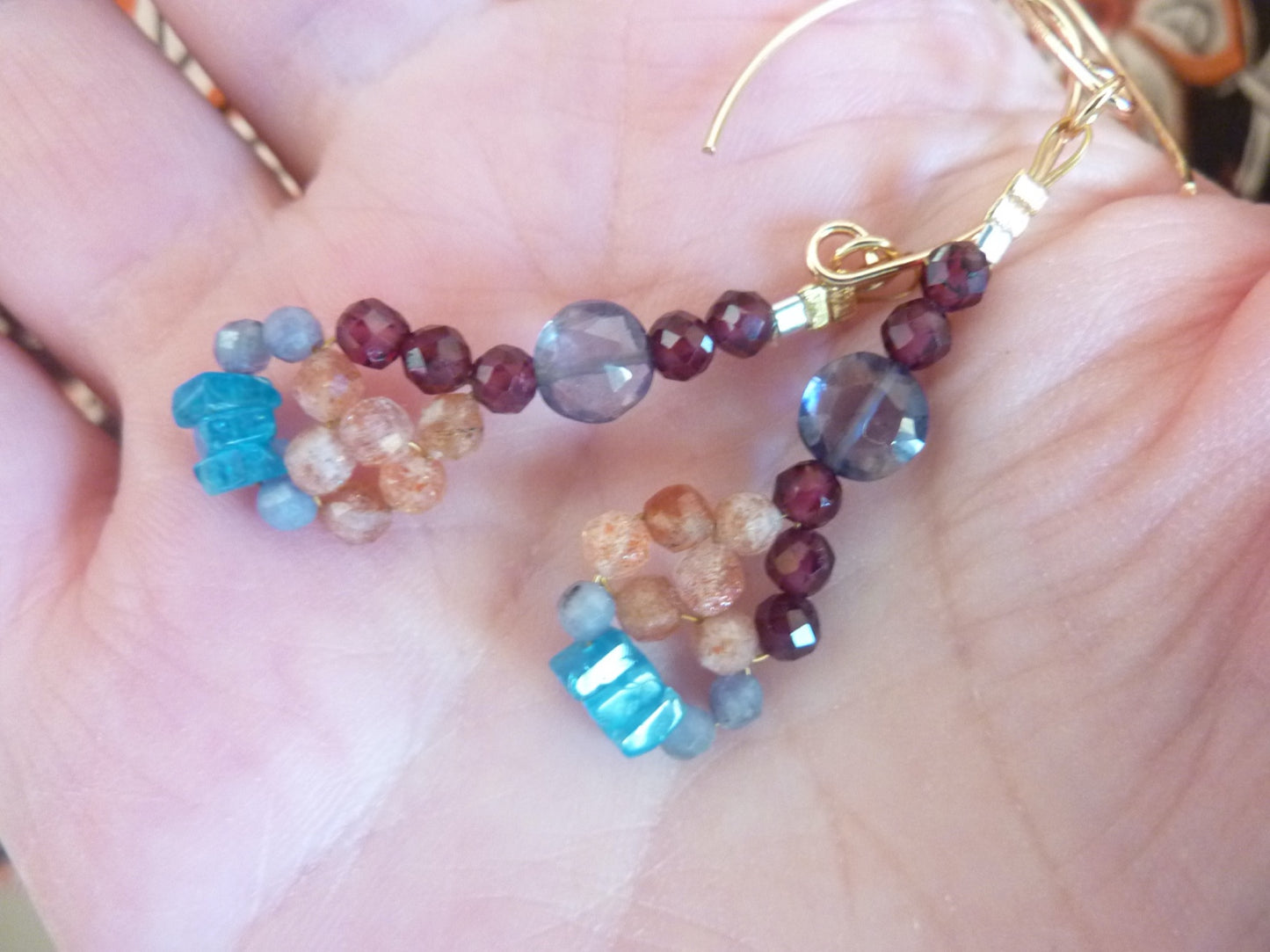 Lahore | Boucles d'oreilles de pierres entrelacées