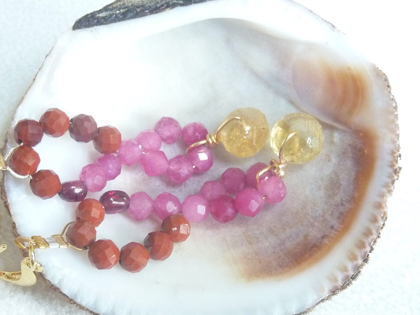 Lucile | Boucles d'oreilles de pierres entrelacées