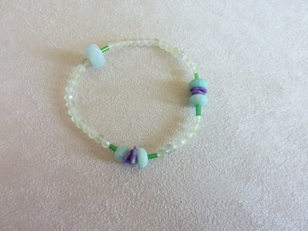 Nadi (la rivière | Bracelet d'amazonite, de préhnite et de charoïte