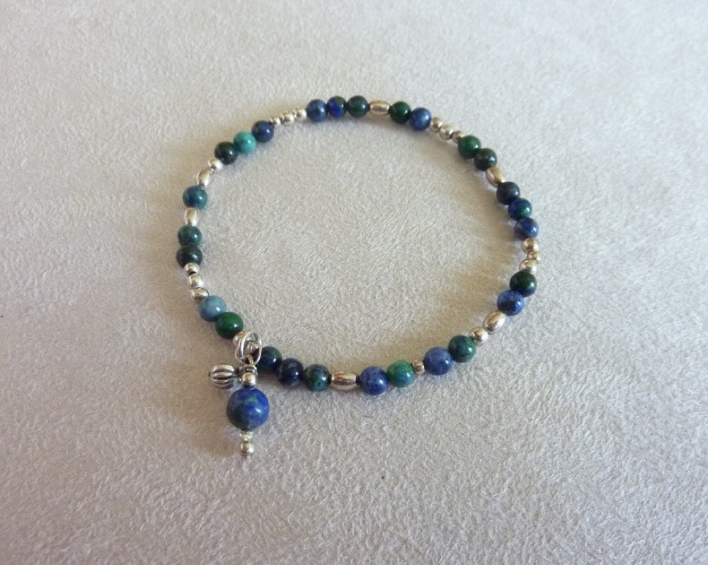 Fine bracelet of silver beads and semi-precious stones