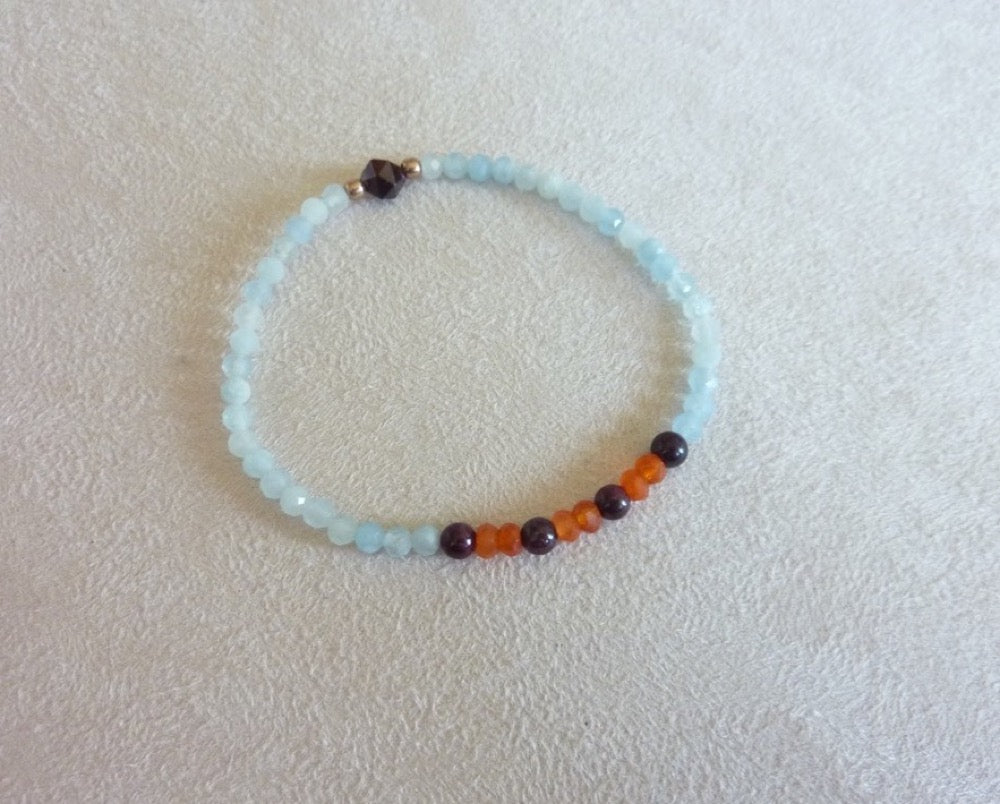 Aasha | Bracelet d'aigue-marine, cornaline et grenat almandin