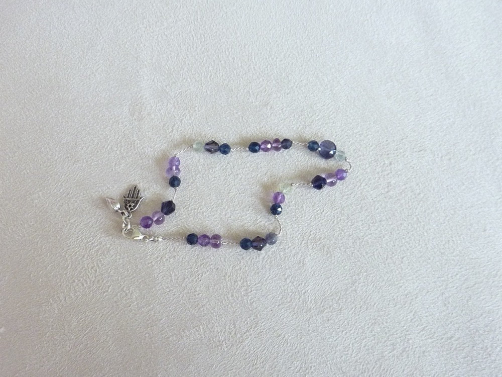 Kapaali | Bracelet fin de pierres nouées