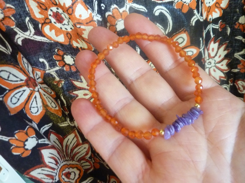 Jelebi | Bracelet de cornaline et de charoïte