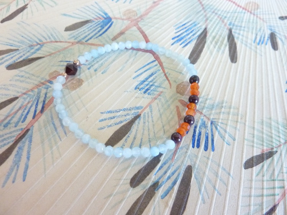 Aasha | Bracelet d'aigue-marine, cornaline et grenat almandin
