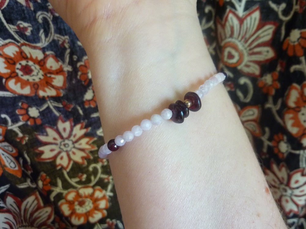 Gulabi | Bracelet de kunzite rose, cornaline et grenat