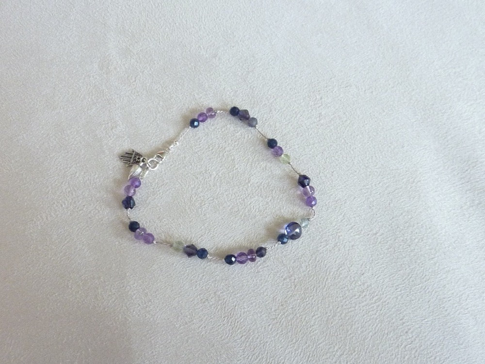 Kapaali | Bracelet fin de pierres nouées