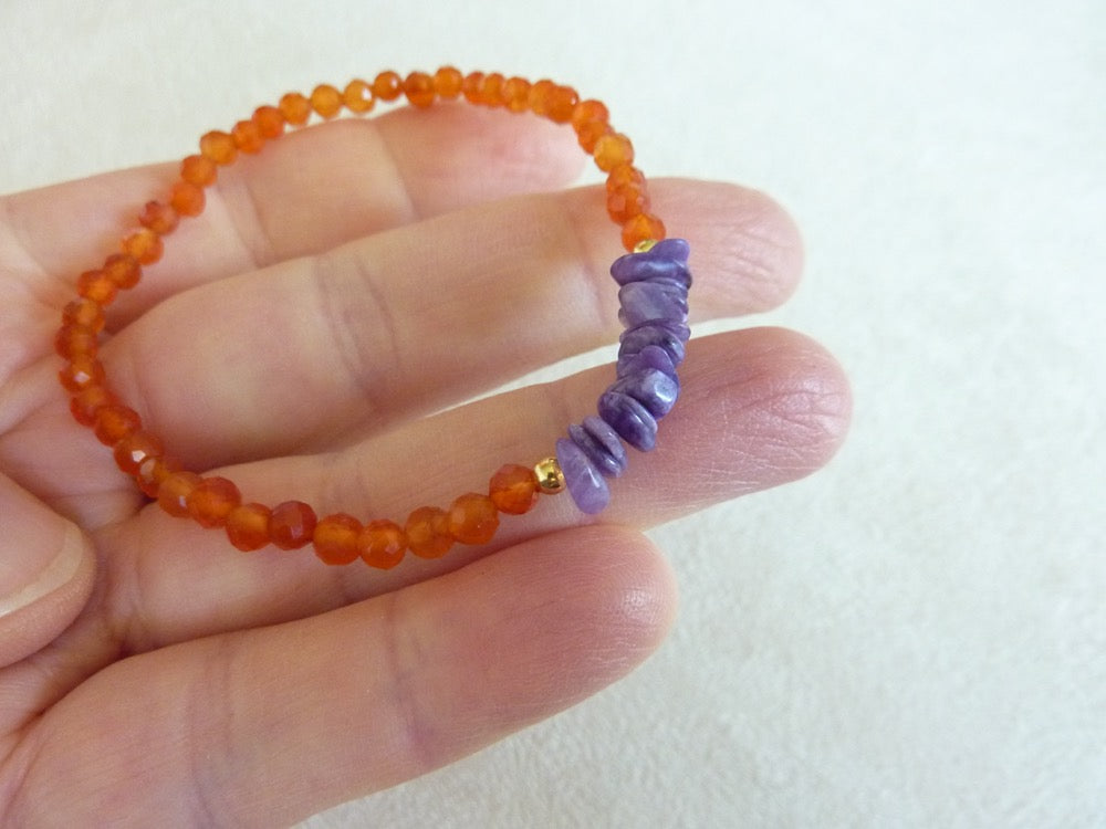 Jelebi | Bracelet de cornaline et de charoïte