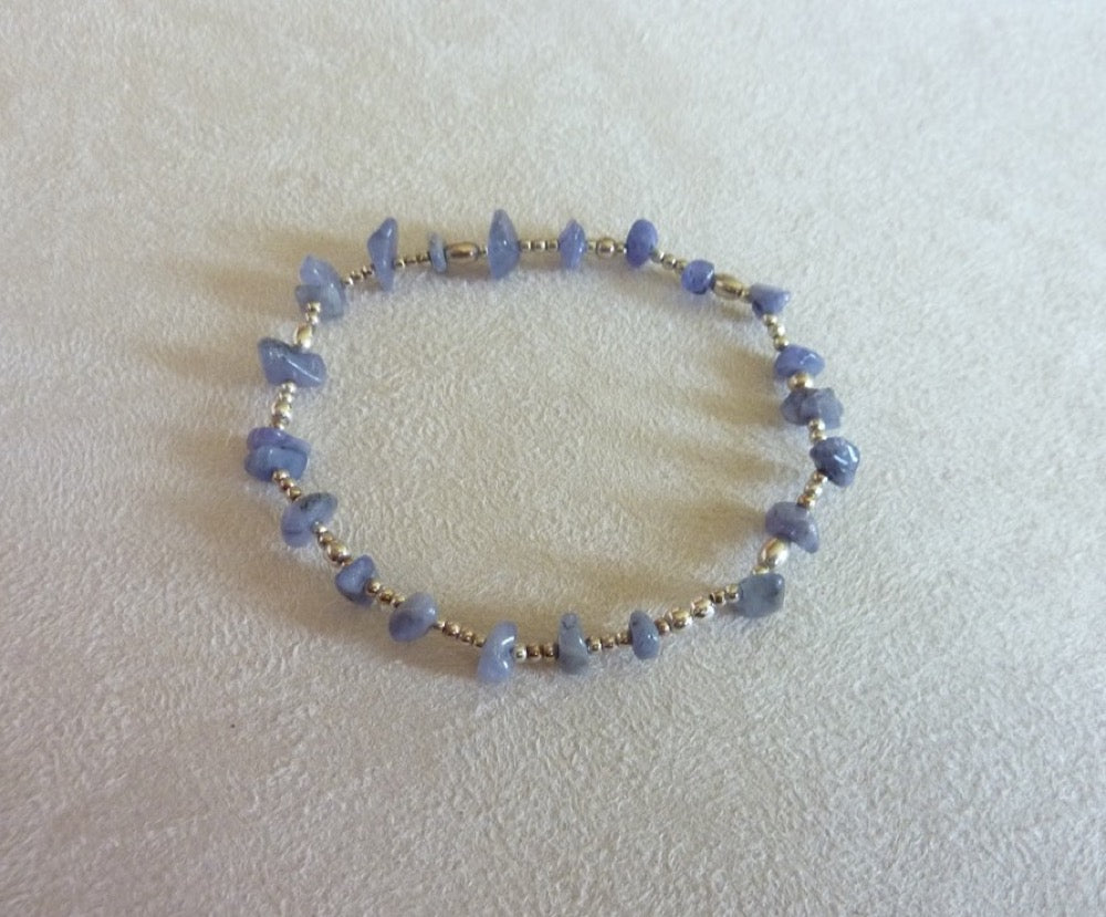 Fine bracelet of silver beads and semi-precious stones