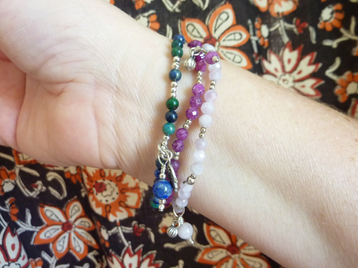 Fine bracelet of silver beads and semi-precious stones