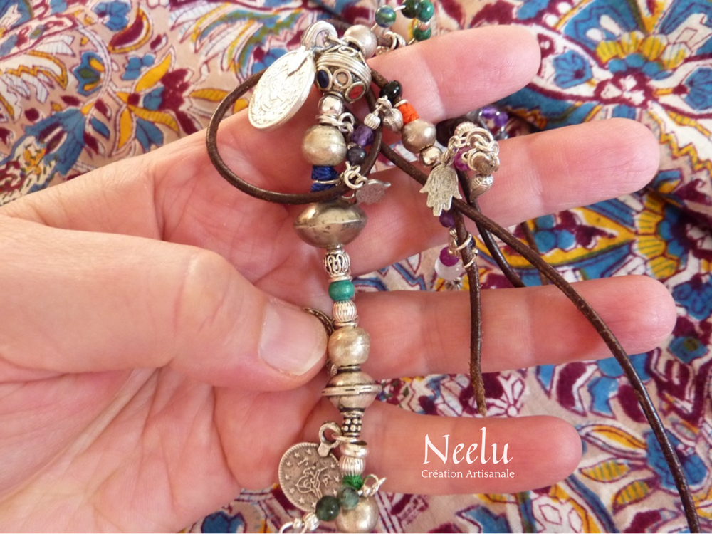 Kohinoor | Collier - bracelet de breloques de pierres et d’argent