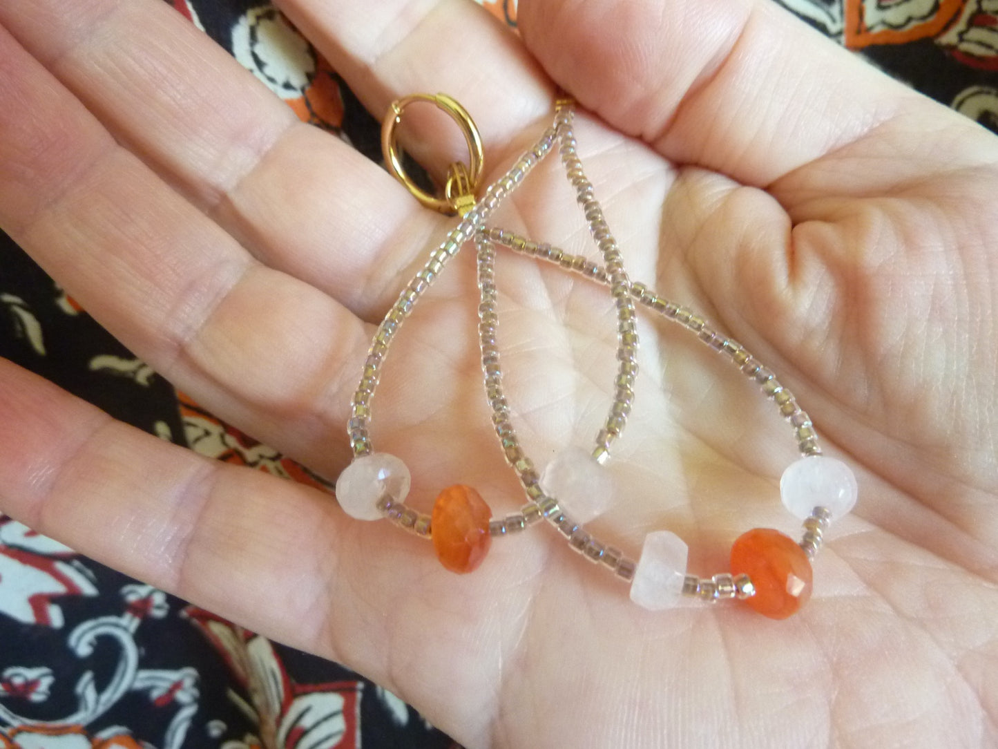 Esmée | Boucles d’oreilles miyuki, cornaline et quartz rose