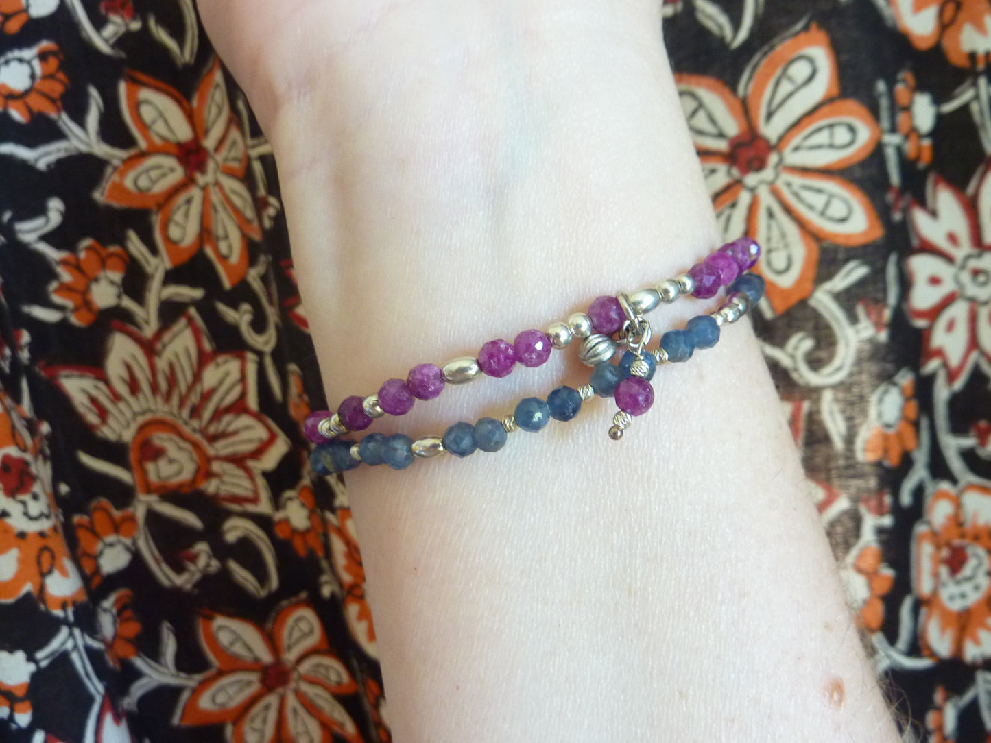 Fine bracelet of silver beads and semi-precious stones