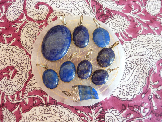 Pendentifs de lapis lazuli