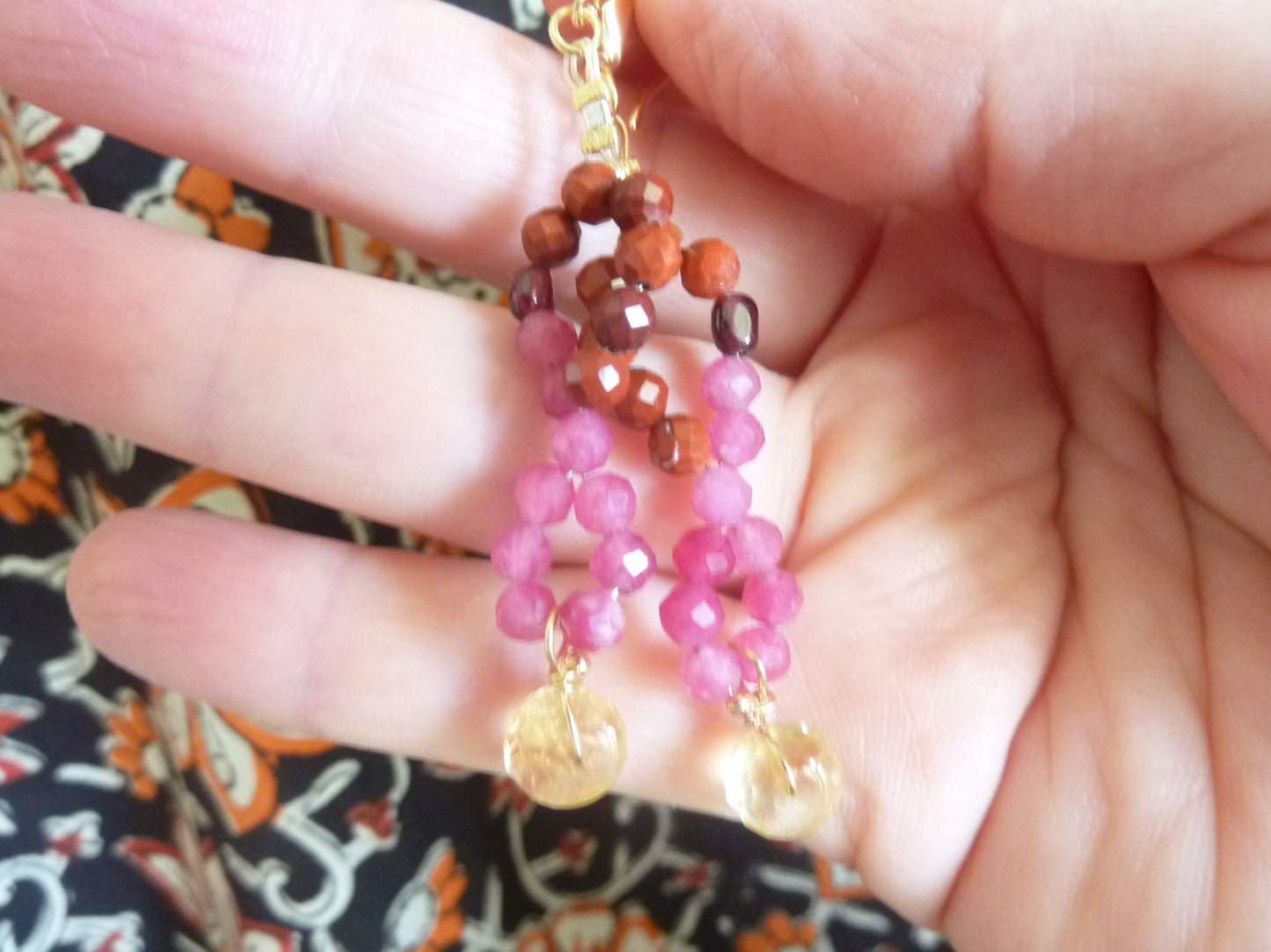 Lucile | Boucles d'oreilles de pierres entrelacées