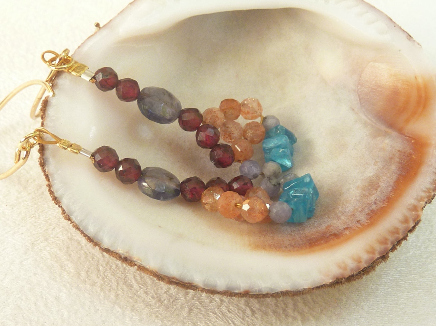 Lahore | Boucles d'oreilles de pierres entrelacées