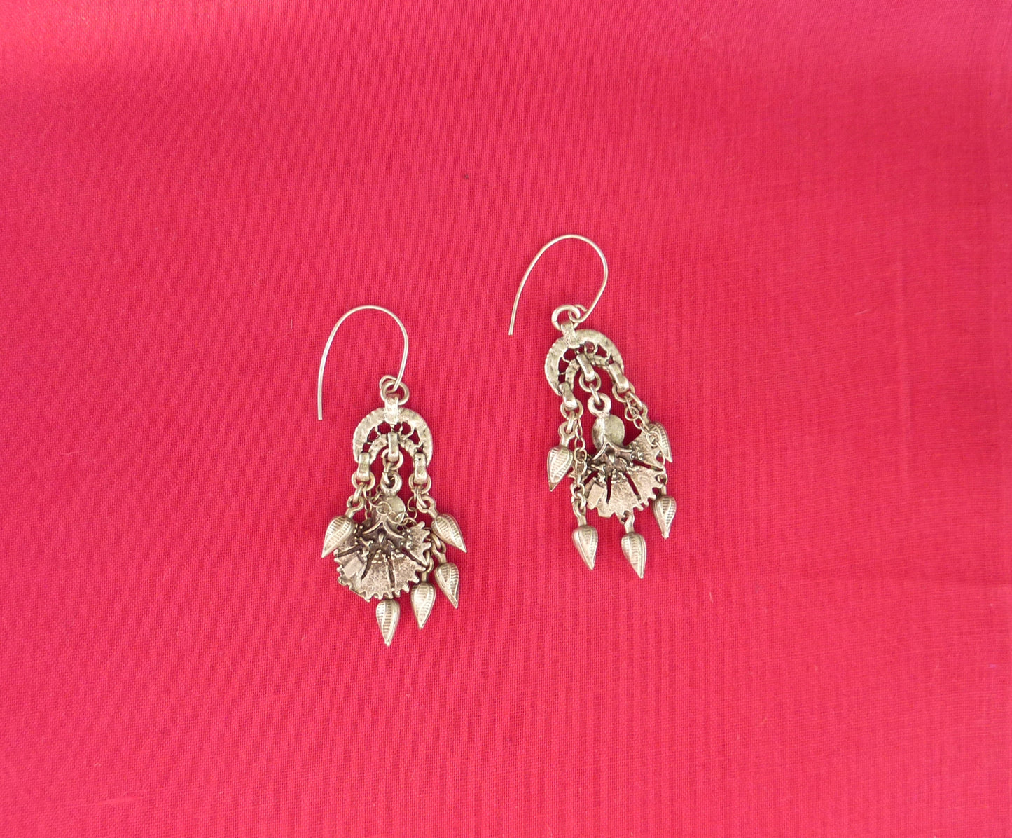 Lightweight eyelet and chain earrings, with tassels, 925 silver and silver plated