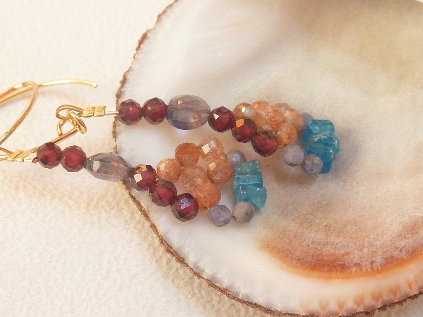 Lahore | Boucles d'oreilles de pierres entrelacées