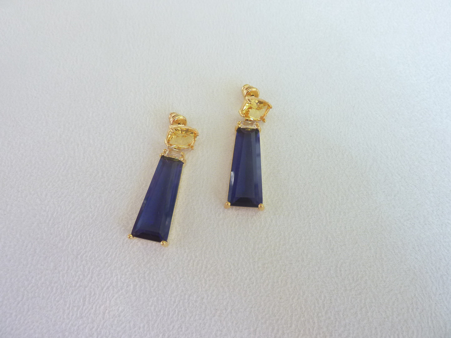 Breakfast at Tiffany's | Boucles d'oreilles de cristaux colorés, plaqué or