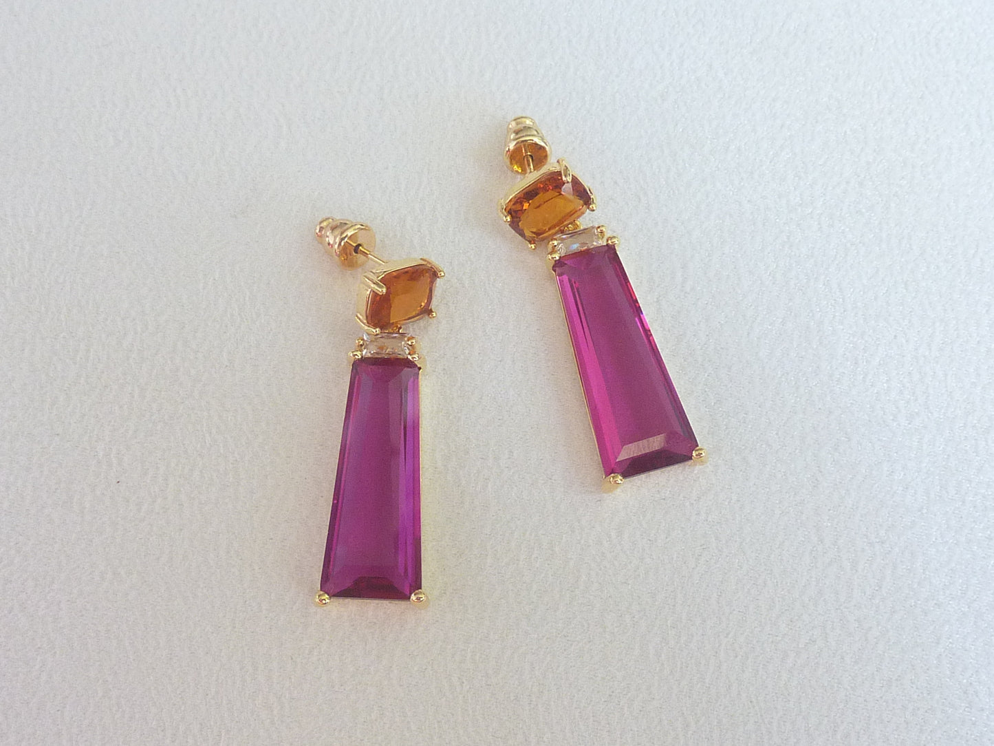 Breakfast at Tiffany's | Boucles d'oreilles de cristaux colorés, plaqué or