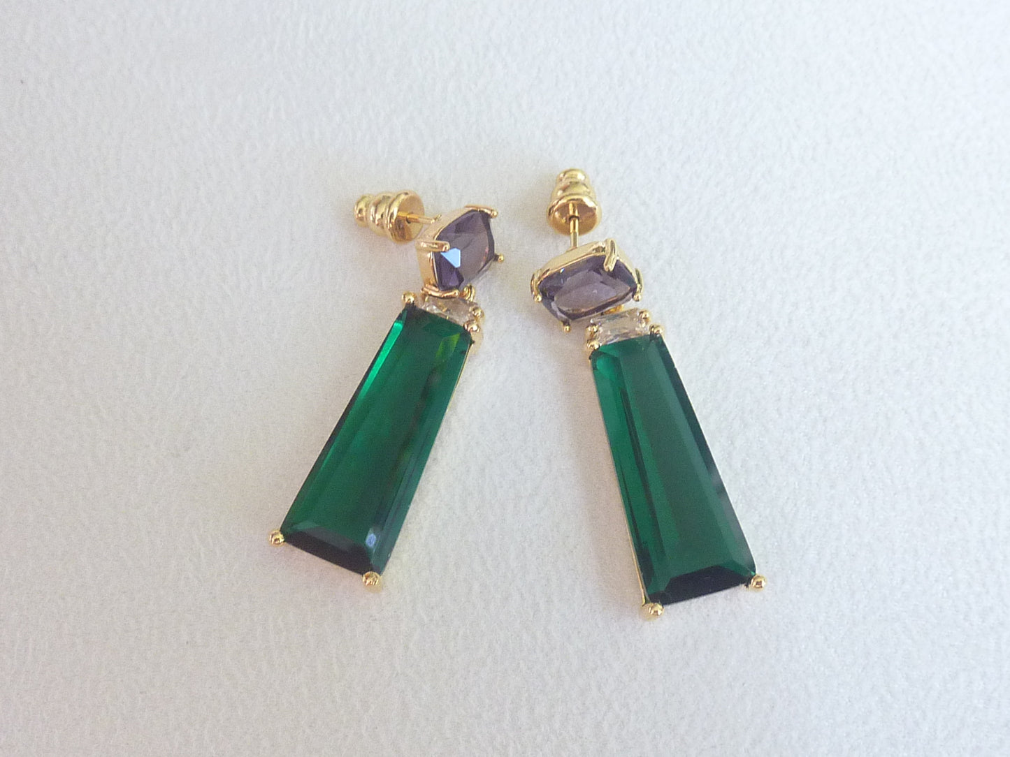 Breakfast at Tiffany's | Boucles d'oreilles de cristaux colorés, plaqué or