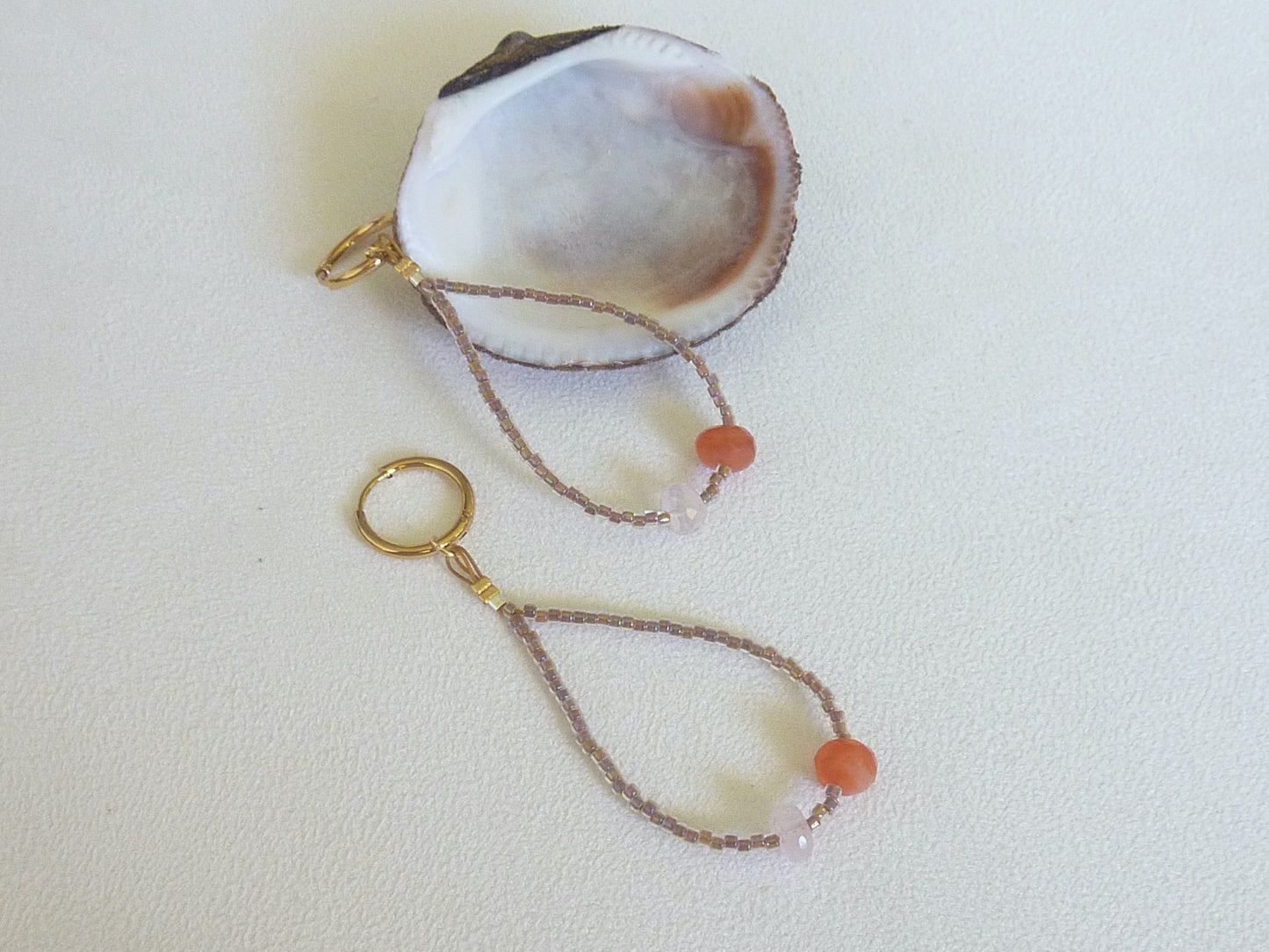 Esmée | Boucles d’oreilles miyuki, cornaline et quartz rose