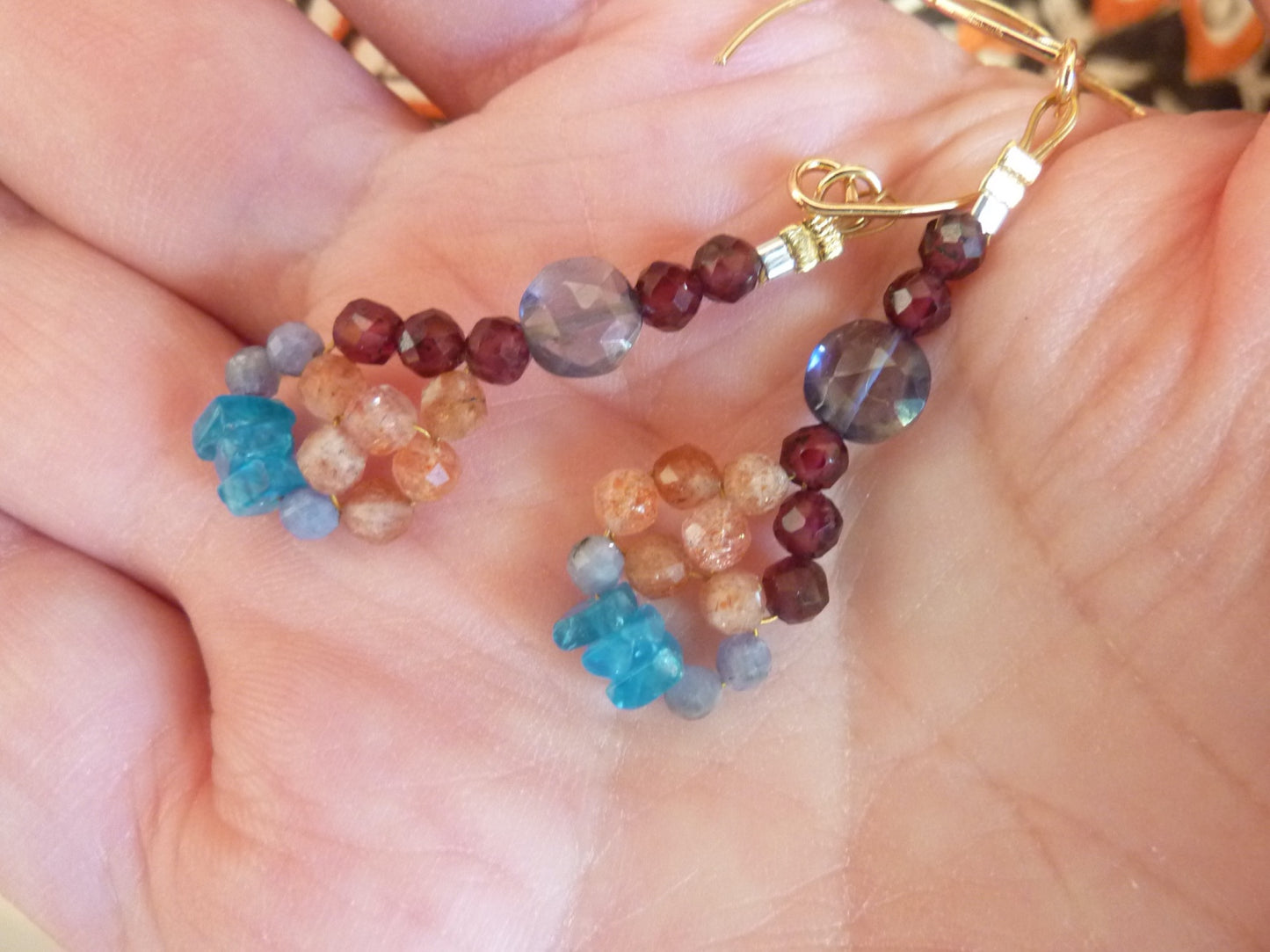 Lahore | Boucles d'oreilles de pierres entrelacées