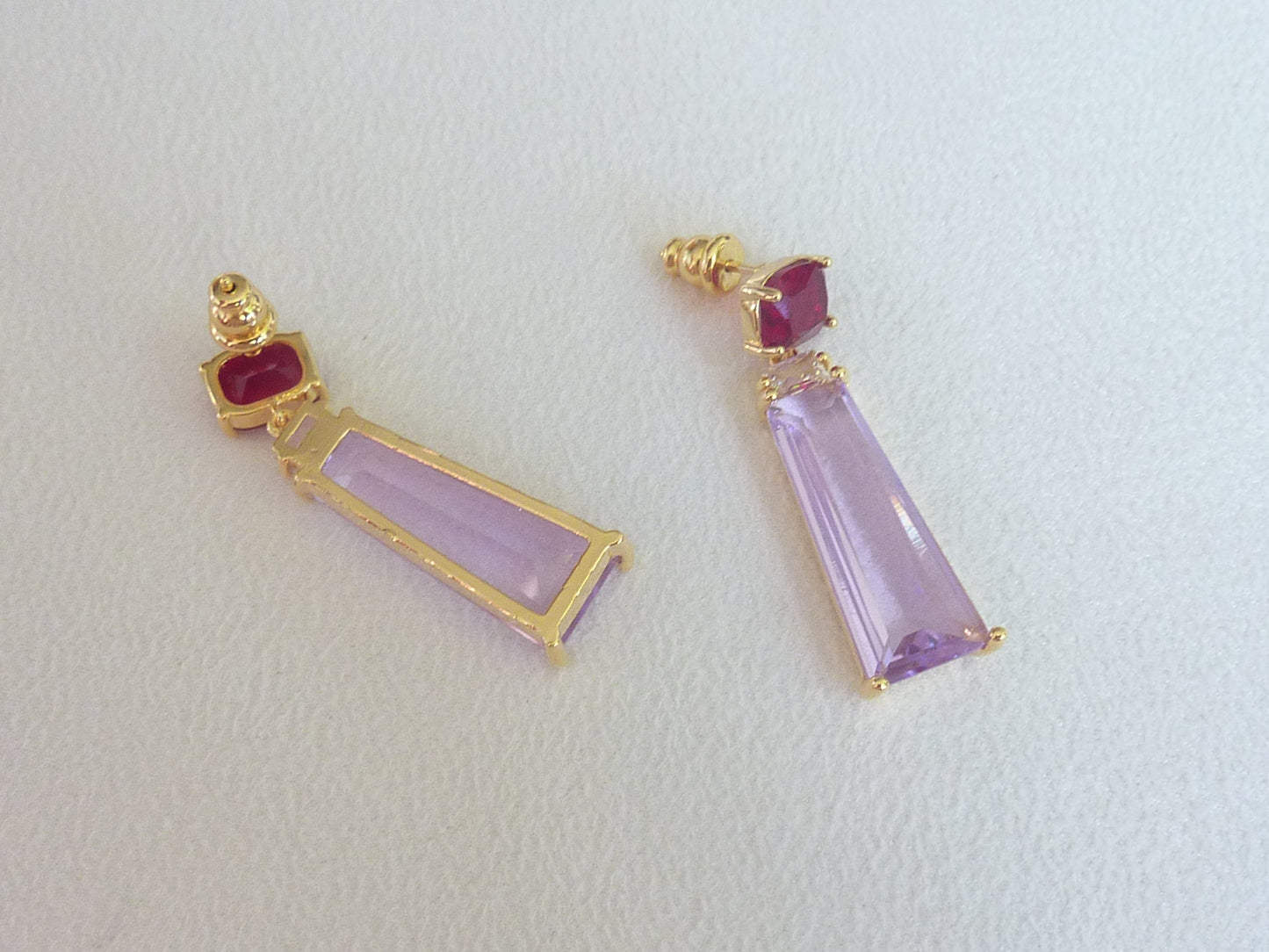 Breakfast at Tiffany's | Boucles d'oreilles de cristaux colorés, plaqué or