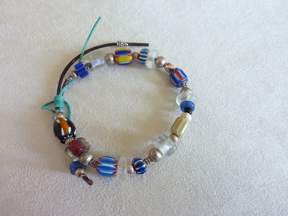 Tribal style bracelet for souls who love distant travels, adjustable size (18 to 22+)