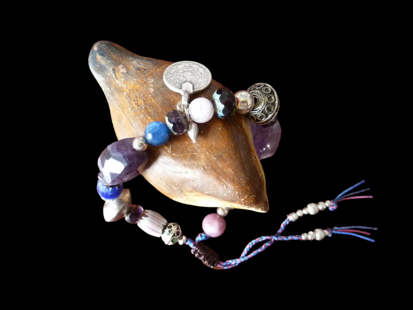 Bracelet de perles ethniques, améthystes et perles d'argent