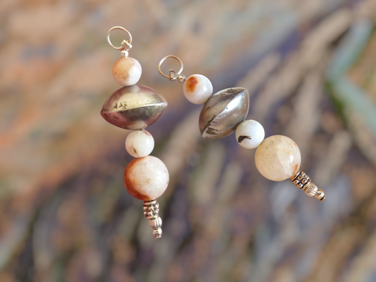 Pendentif / pendule d'opale violette, perles tuareg et perles d'argent - 7e chakra